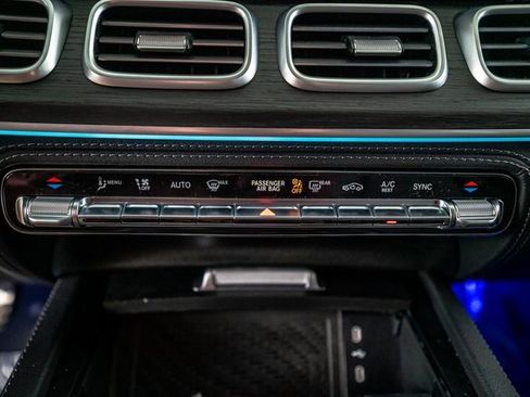 Certified 2025 Mercedes-Benz GLS 450 4MATIC image 22