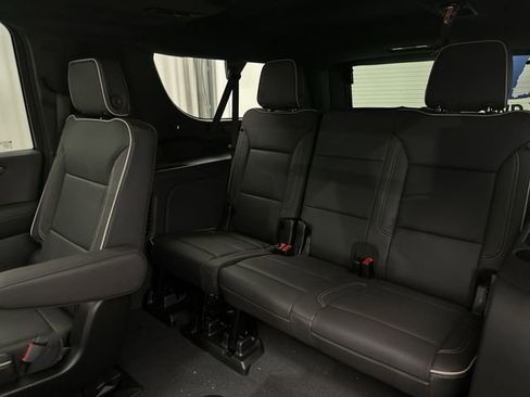 New 2026 Chevrolet Suburban Premier image 28