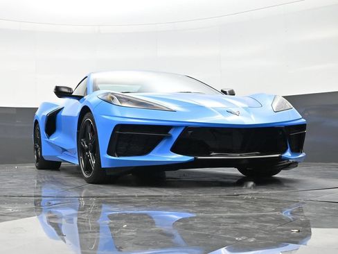Used 2025 Chevrolet Corvette Stingray Preferred Conv w/ 2LT RWD image 26