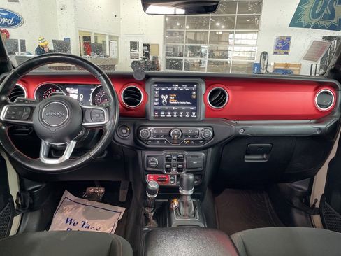 Used 2020 Jeep Gladiator Rubicon image 10