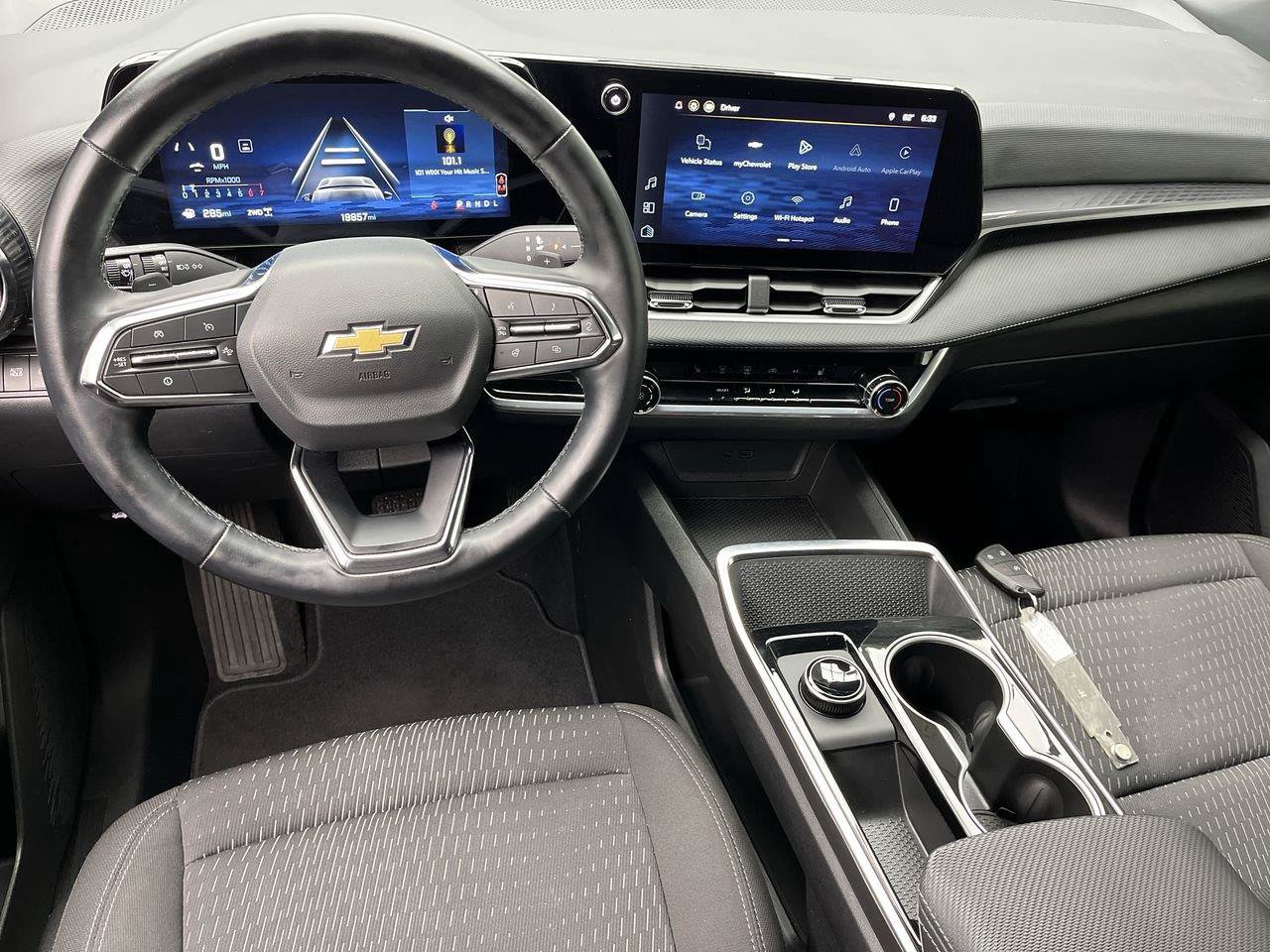 Certified 2026 Chevrolet Equinox LT AWD/4WD image 12