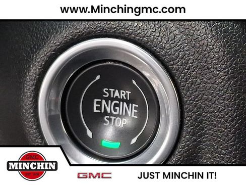 Used 2020 GMC Sierra 2500 Denali w/ Denali Ultimate Package AWD/4WD image 25