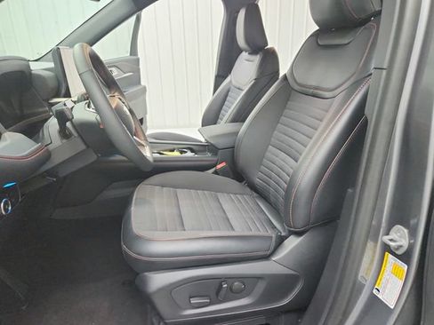 Used 2025 Ford Explorer ST-Line w/ Premium Package RWD image 19