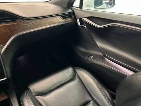 Used 2020 Tesla Model S Long Range image 10