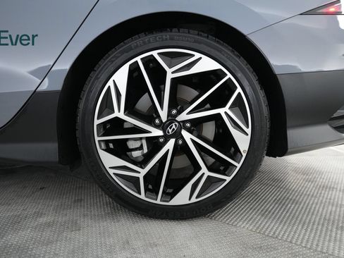 Used 2023 Hyundai Ioniq 6 SEL RWD image 9