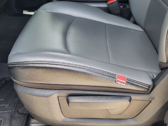 Certified 2025 RAM 2500 Tradesman AWD/4WD image 32