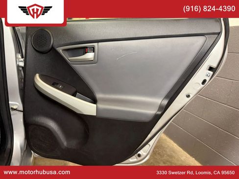 Used 2013 Toyota Prius Four w/ Deluxe Solar Roof Pkg FWD image 54