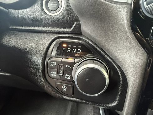 Used 2021 RAM 1500 Big Horn AWD/4WD image 37
