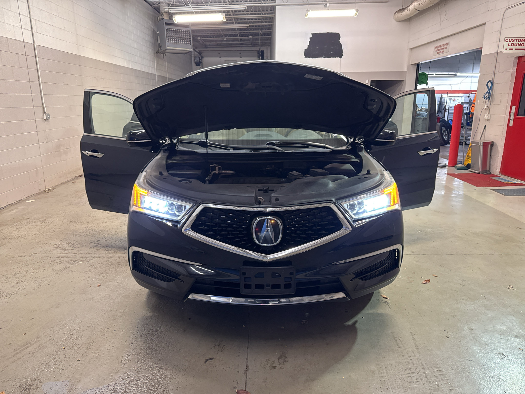 Used 2019 Acura MDX w/ Technology Package AWD/4WD image 10