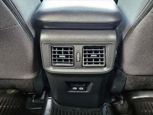 Used 2025 Toyota RAV4 XLE w/ Convenience Package FWD image 15