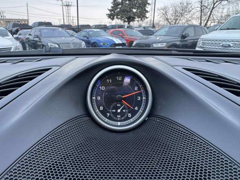 Used 2017 Porsche Cayenne Platinum Edition w/ Premium Package (PJV) image 16