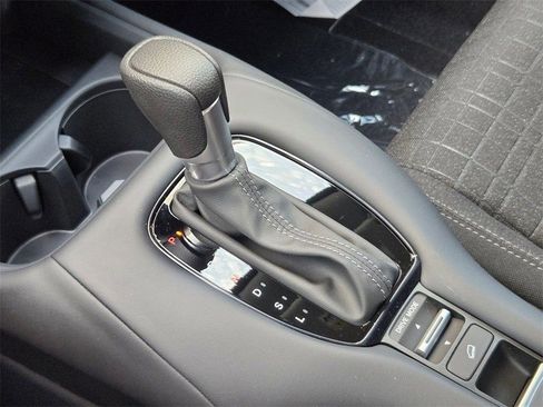 New 2026 Honda HR-V LX image 18