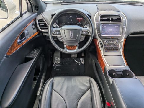Used 2019 Lincoln Nautilus Reserve FWD image 15