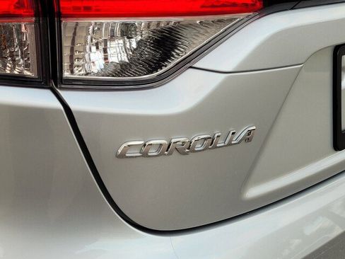 Certified 2025 Toyota Corolla SE image 28