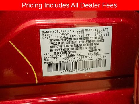 Certified 2025 Nissan Sentra SR FWD image 20
