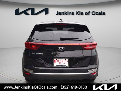 Certified 2022 Kia Sportage LX w/ LX FWD Value Edition Package image 4