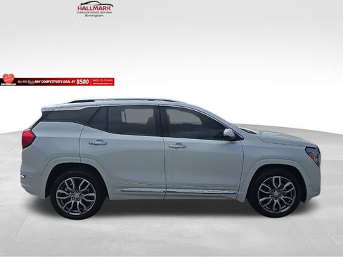 Used 2023 GMC Terrain Denali w/ Denali Premium Package image 2