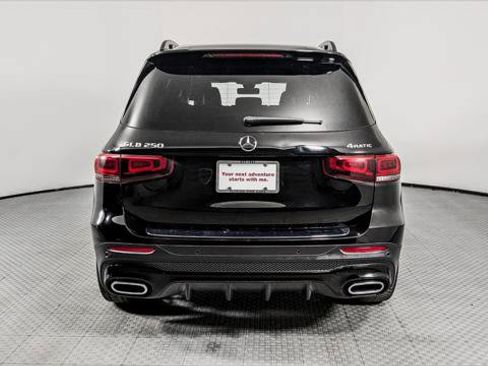 Used 2023 Mercedes-Benz GLB 250 4MATIC image 7