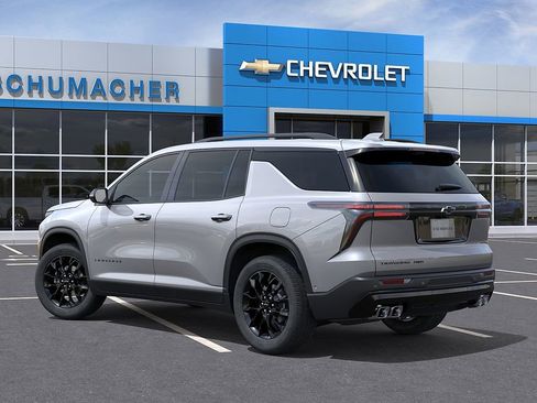 New 2026 Chevrolet Traverse LT image 3