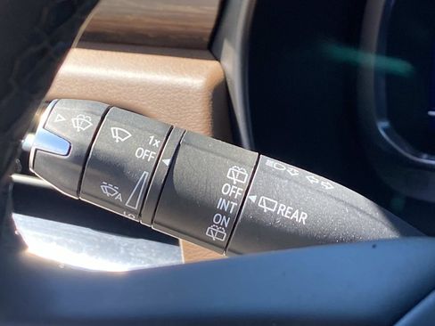 Used 2024 Chevrolet Suburban High Country w/ Premium Package 2 image 22