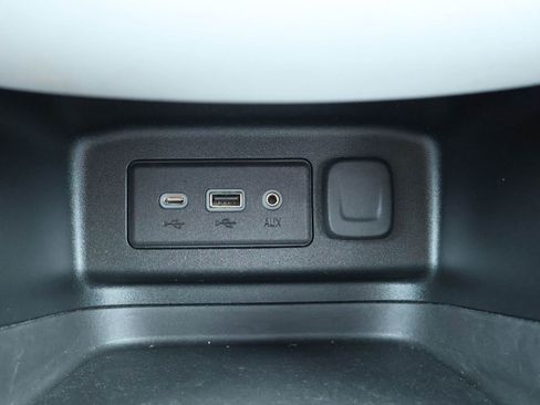 Used 2020 Chevrolet Equinox LT w/ LPO, Floor Liner Package FWD image 26