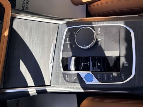 Used 2025 BMW i4 eDrive40 w/ Premium Package image 13