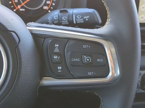 Certified 2024 Jeep Wrangler Unlimited Sahara w/ Technology Group image 31