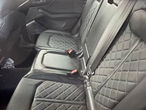 Used 2022 Audi SQ8 Prestige AWD/4WD image 7
