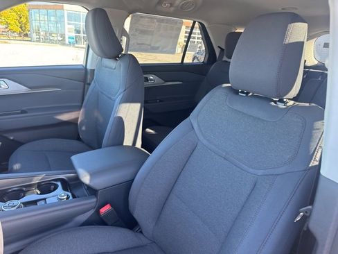 New 2026 Ford Explorer Active image 24