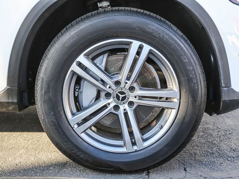Used 2021 Mercedes-Benz GLC 300 4MATIC image 11