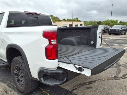 Used 2024 Chevrolet Silverado 1500 ZR2 w/ Technology Package image 9