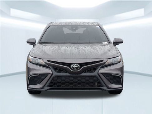 Used 2022 Toyota Camry SE image 10