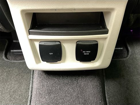 Used 2016 Ford Edge Titanium w/ Equipment Group 301A image 28