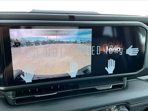 New 2026 Jeep Gladiator Sport image 13