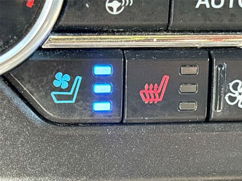 Used 2020 Ford Expedition Max Limited w/ Equipment Group 301A image 21