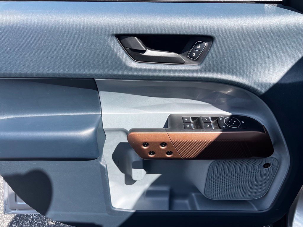 Used 2024 Ford Maverick Lariat FWD image 18