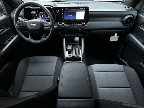 New 2026 Chevrolet Colorado W/T image 9