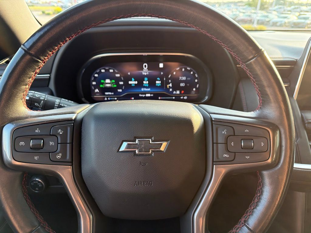 Used 2022 Chevrolet Suburban RST w/ Sport Performance Package AWD/4WD image 18
