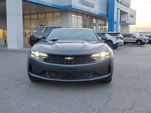Used 2023 Chevrolet Camaro LT image 3