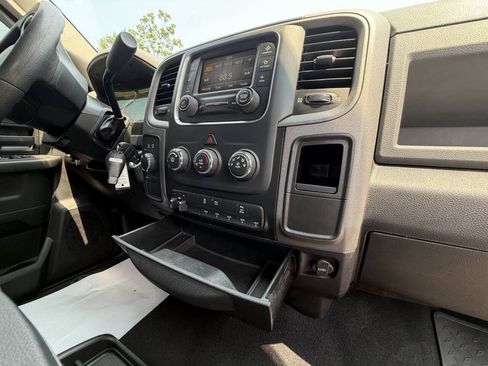 Used 2018 RAM 2500 Tradesman w/ Chrome Appearance Group AWD/4WD image 30