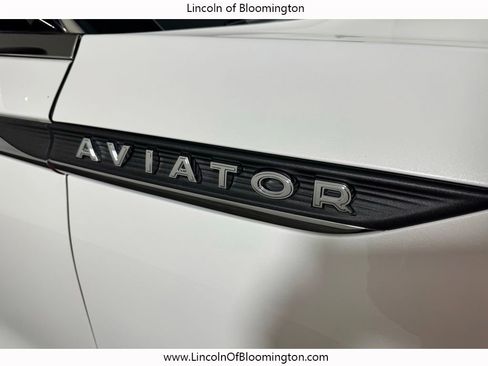 Certified 2025 Lincoln Aviator Reserve w/ Illumination Package AWD/4WD image 17