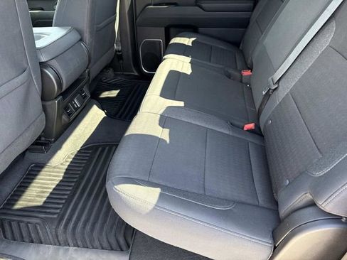 Used 2024 Chevrolet Silverado 1500 LT w/ Z71 Off-Road Package AWD/4WD image 10