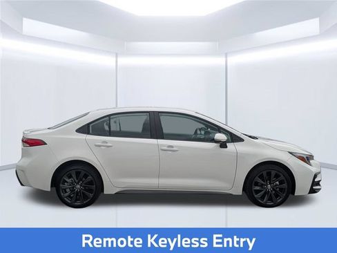 Used 2026 Toyota Corolla SE FWD image 8