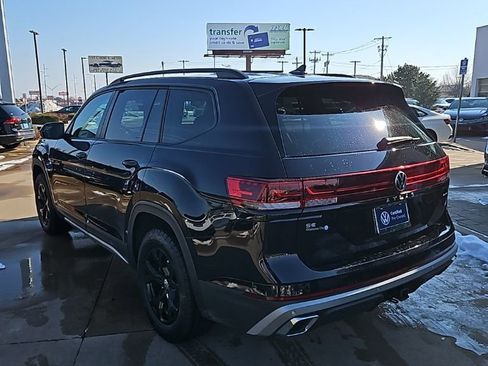 Used 2025 Volkswagen Atlas Peak Edition SE image 7