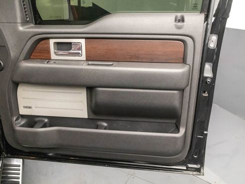 Used 2014 Ford F150 King Ranch w/ King Ranch Luxury Package image 40