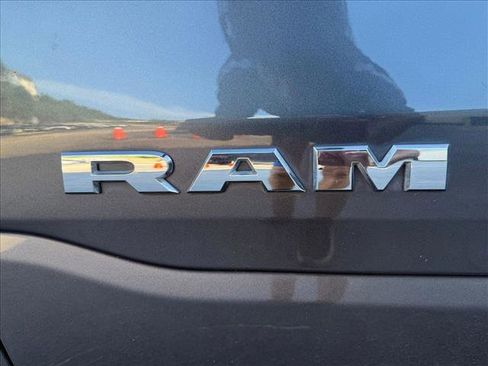 Used 2022 RAM 1500 Big Horn AWD/4WD image 9