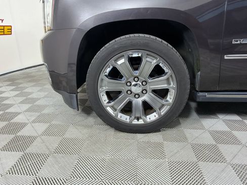 Used 2015 GMC Yukon Denali w/ Touring Package RWD image 10