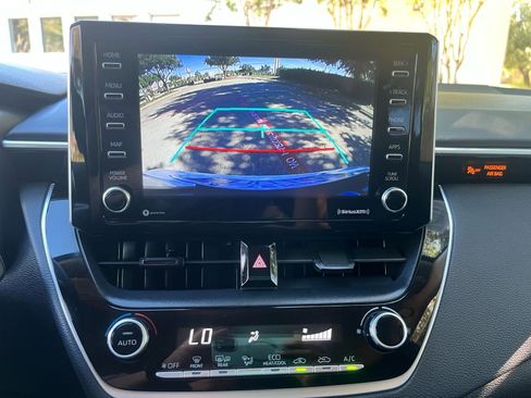 Used 2021 Toyota Corolla LE image 26