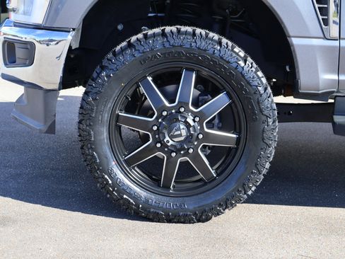 Used 2023 Ford F350 XLT w/ FX4 Off-Road Package image 14