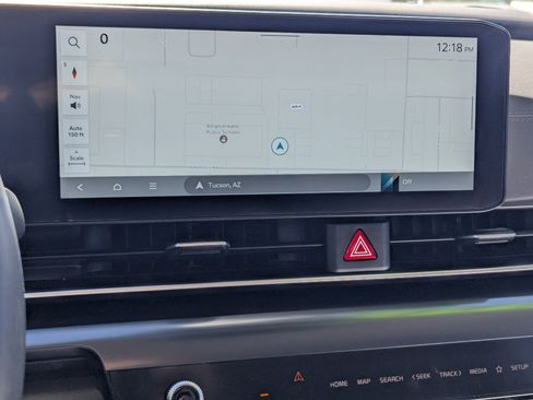 Certified 2025 Kia Carnival image 11